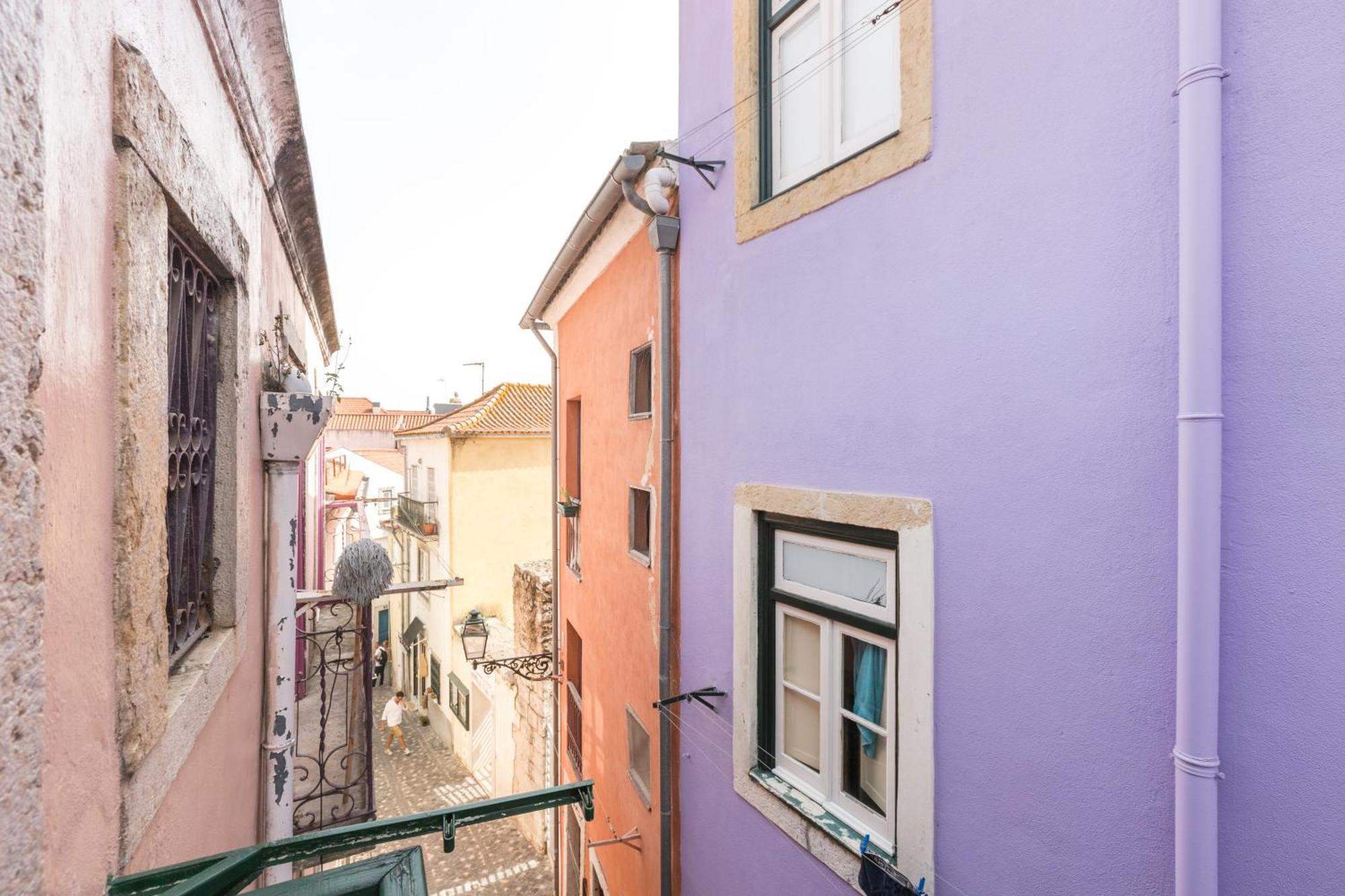 Stylish Getaway In A Mezzanine Flat By The Castle Apartment ลิสบอน ภายนอก รูปภาพ