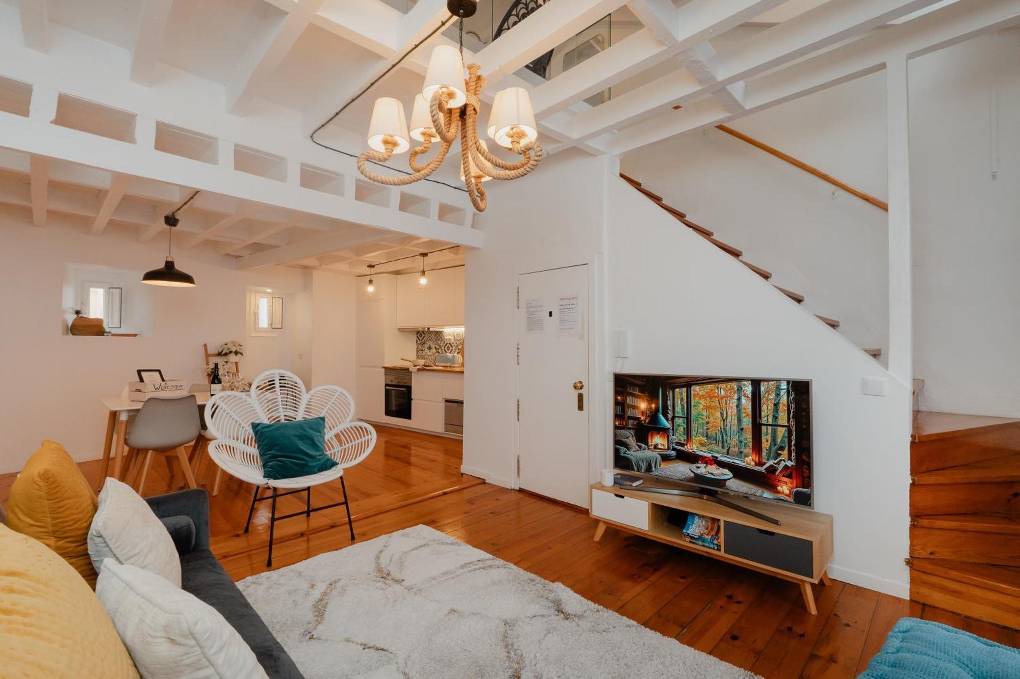 Stylish Getaway In A Mezzanine Flat By The Castle Apartment ลิสบอน ภายนอก รูปภาพ
