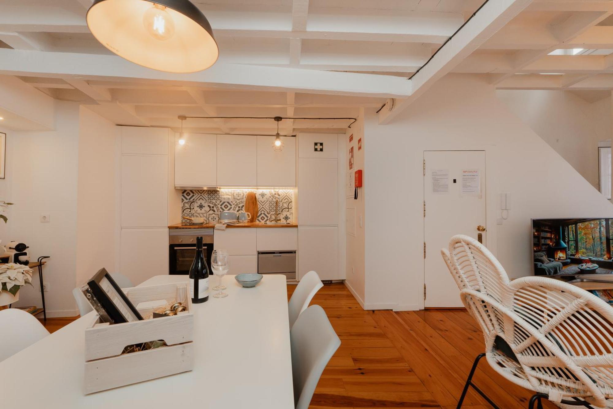 Stylish Getaway In A Mezzanine Flat By The Castle Apartment ลิสบอน ภายนอก รูปภาพ