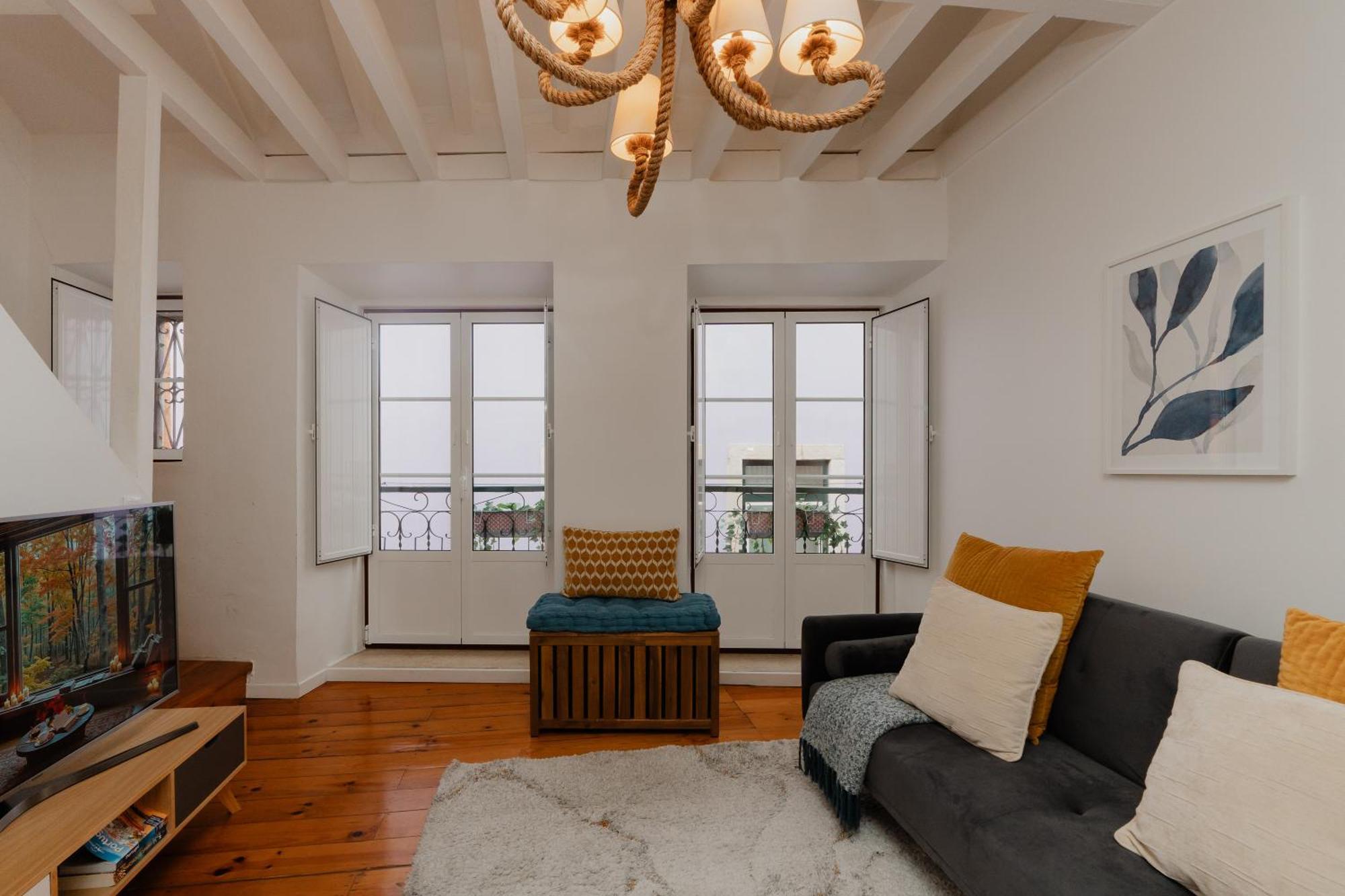 Stylish Getaway In A Mezzanine Flat By The Castle Apartment ลิสบอน ภายนอก รูปภาพ