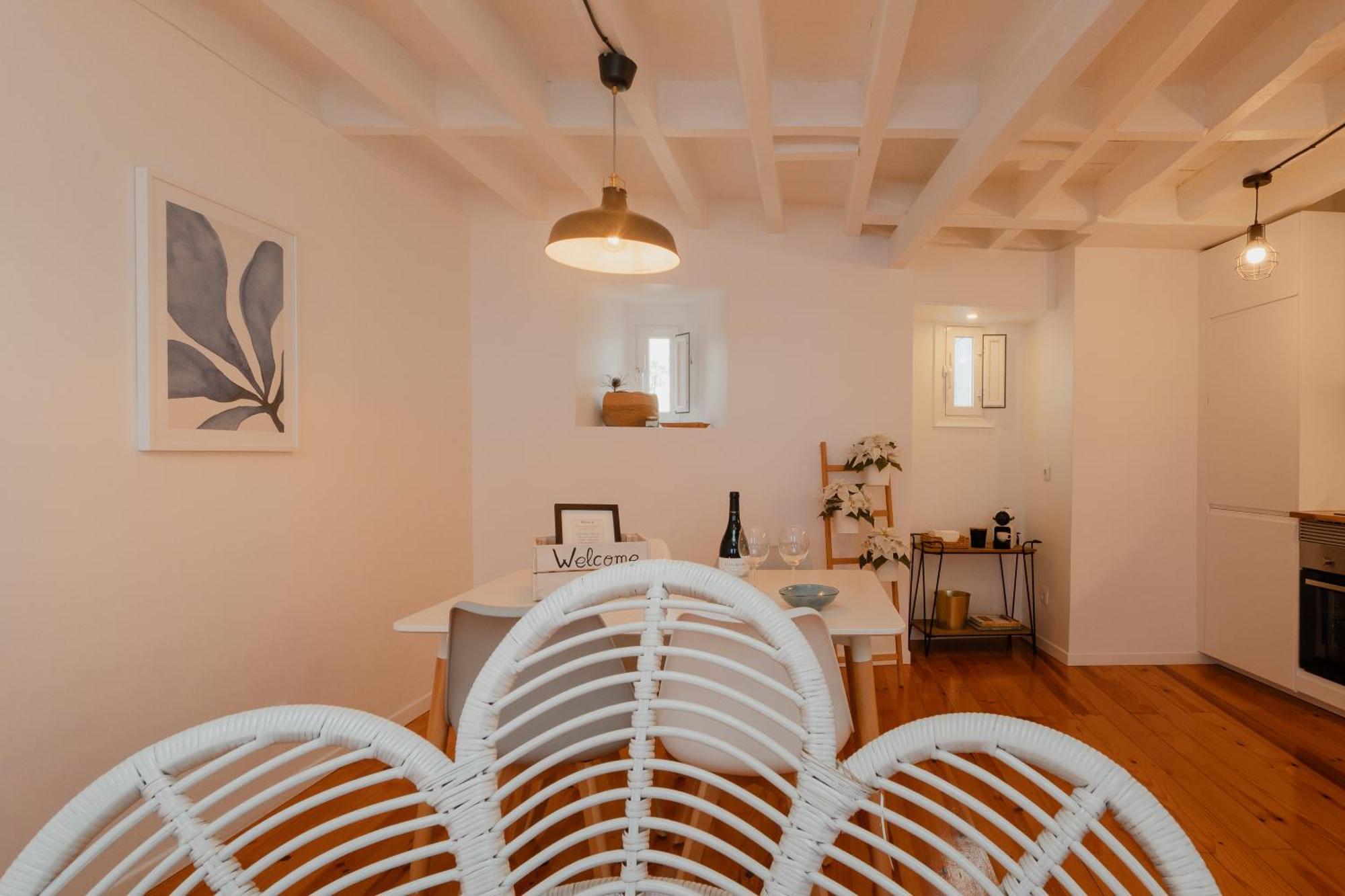 Stylish Getaway In A Mezzanine Flat By The Castle Apartment ลิสบอน ภายนอก รูปภาพ