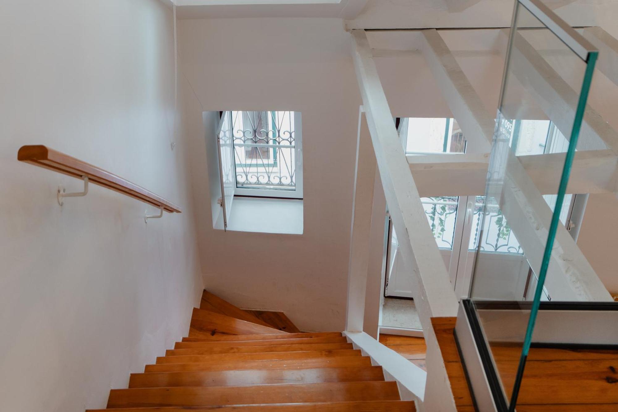 Stylish Getaway In A Mezzanine Flat By The Castle Apartment ลิสบอน ภายนอก รูปภาพ
