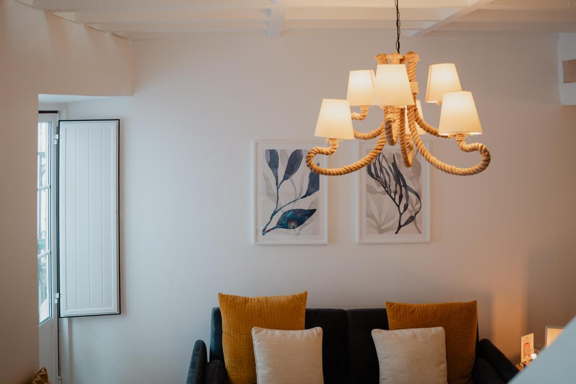 Stylish Getaway In A Mezzanine Flat By The Castle Apartment ลิสบอน ภายนอก รูปภาพ