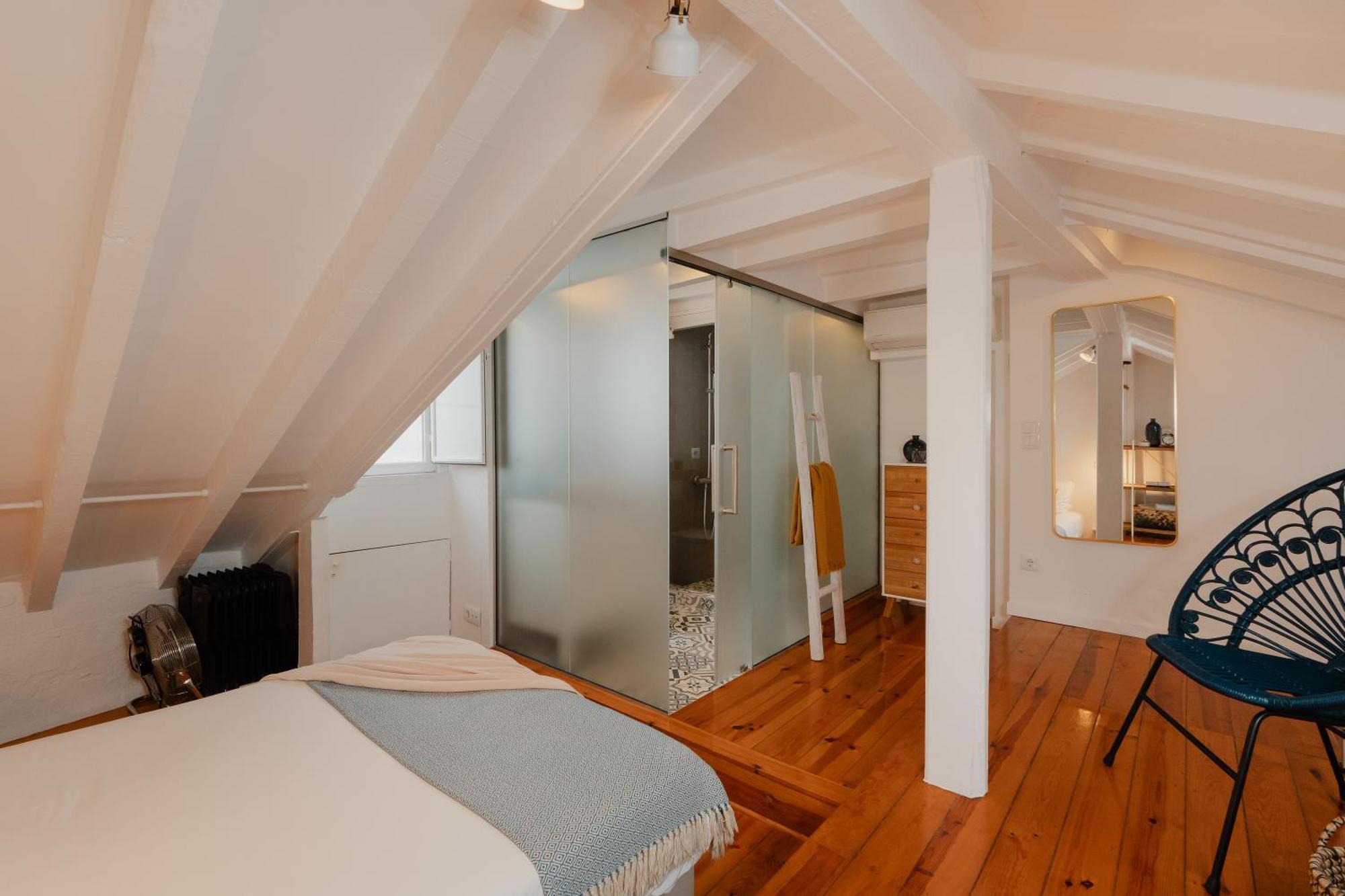 Stylish Getaway In A Mezzanine Flat By The Castle Apartment ลิสบอน ภายนอก รูปภาพ
