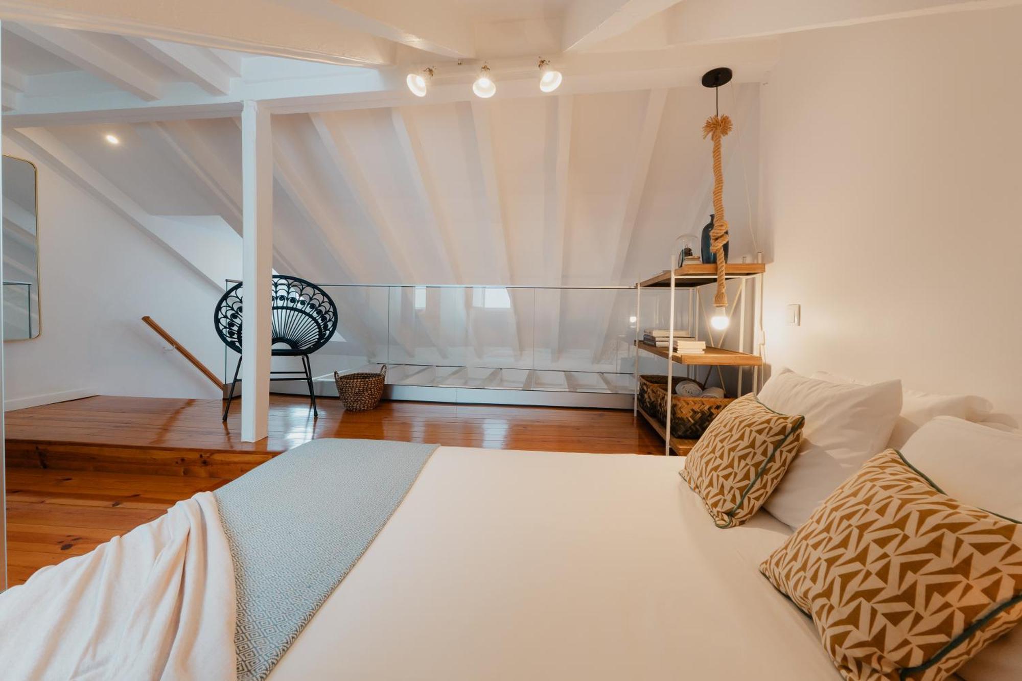 Stylish Getaway In A Mezzanine Flat By The Castle Apartment ลิสบอน ภายนอก รูปภาพ