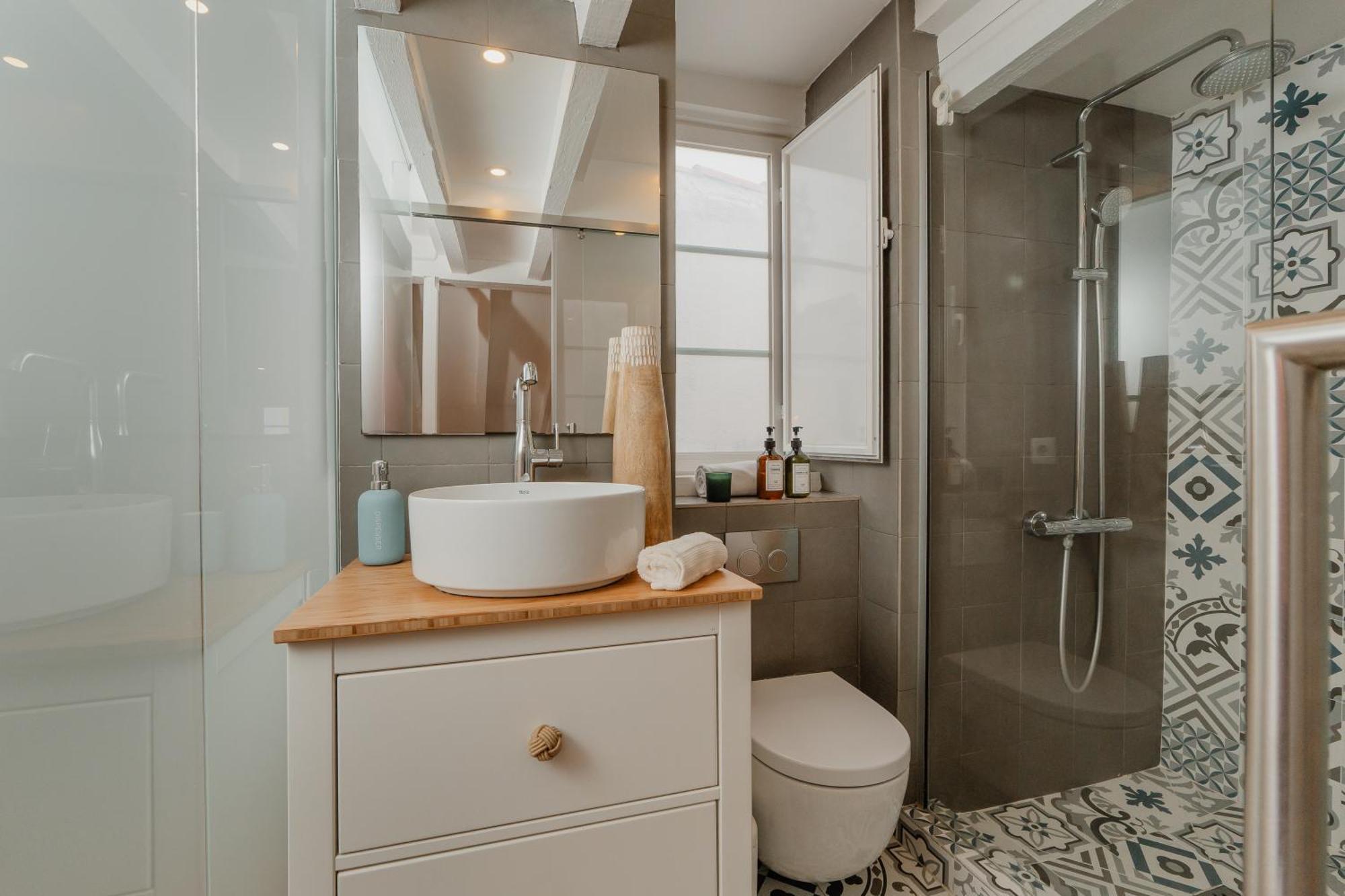 Stylish Getaway In A Mezzanine Flat By The Castle Apartment ลิสบอน ภายนอก รูปภาพ