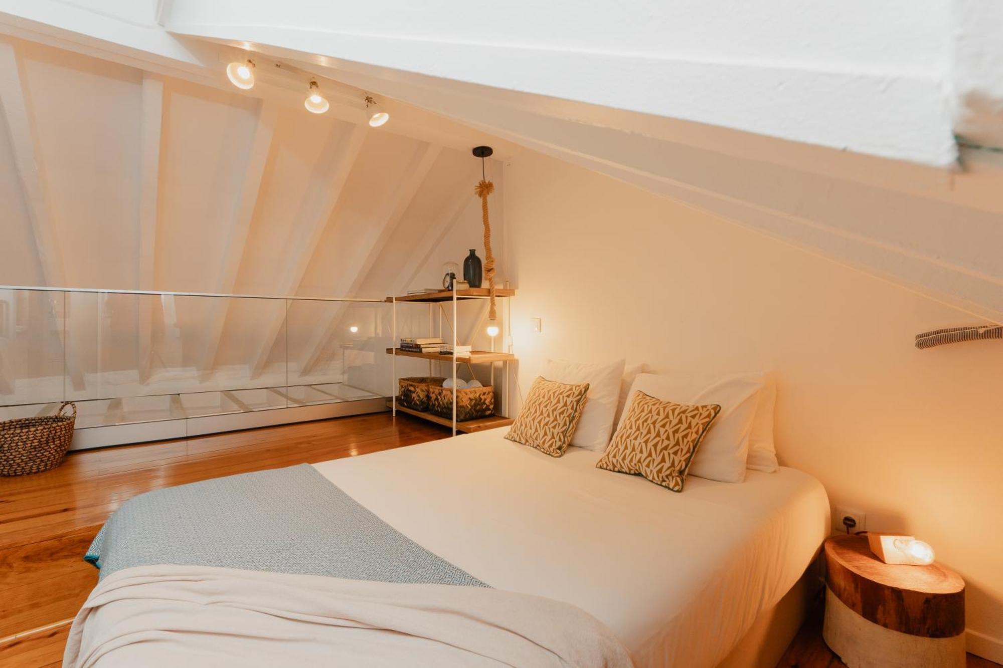 Stylish Getaway In A Mezzanine Flat By The Castle Apartment ลิสบอน ภายนอก รูปภาพ